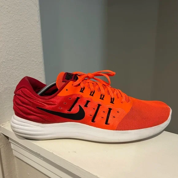 Nike Lunarstelos Men's 12 Running Shoes Sneakers Crimson Red 844591-800 - Picture 2 of 9